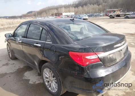 2012 Chrysler 200 Limited z USA, uszkodzony, nr VIN 1C3CCBCB0CN139621